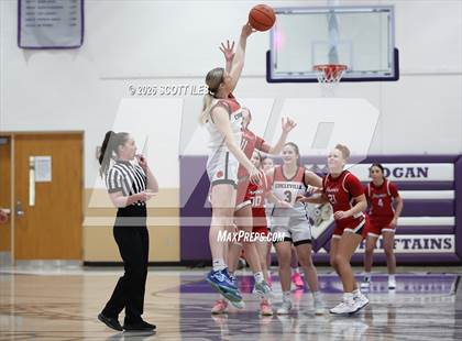 Thumbnail 2 in Logan Elm vs. Circleville (OHSAA D4 District Final) photogallery.