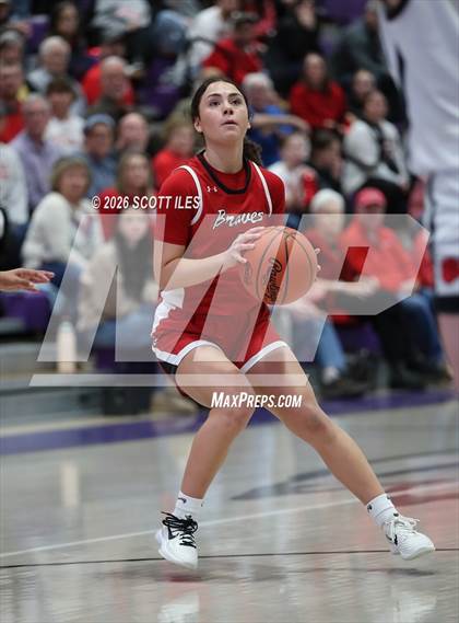 Thumbnail 3 in Logan Elm vs. Circleville (OHSAA D4 District Final) photogallery.