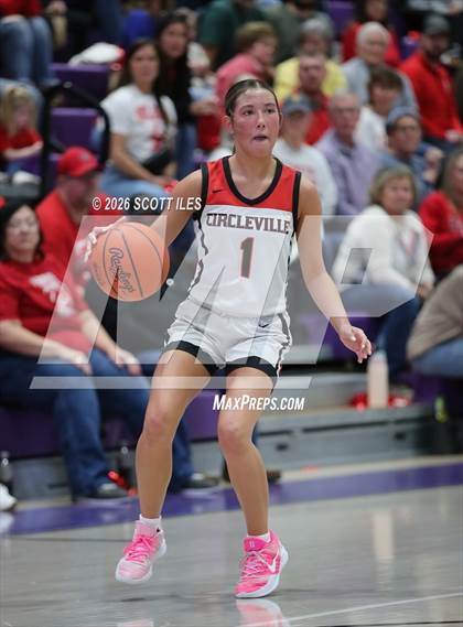Thumbnail 1 in Logan Elm vs. Circleville (OHSAA D4 District Final) photogallery.