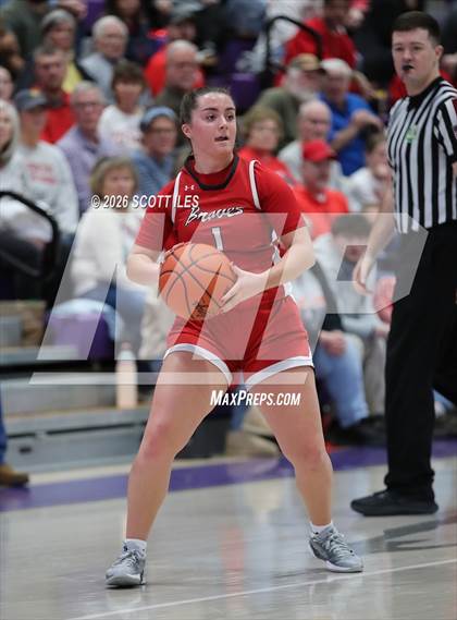 Thumbnail 2 in Logan Elm vs. Circleville (OHSAA D4 District Final) photogallery.