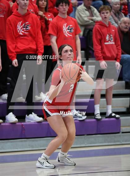 Thumbnail 1 in Logan Elm vs. Circleville (OHSAA D4 District Final) photogallery.