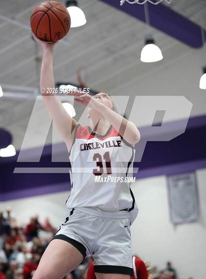 Thumbnail 2 in Logan Elm vs. Circleville (OHSAA D4 District Final) photogallery.