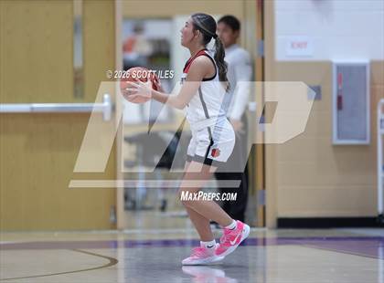 Thumbnail 1 in Logan Elm vs. Circleville (OHSAA D4 District Final) photogallery.