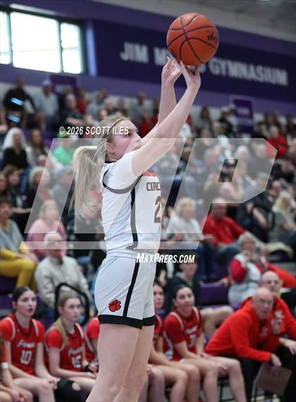 Thumbnail 1 in Logan Elm vs. Circleville (OHSAA D4 District Final) photogallery.