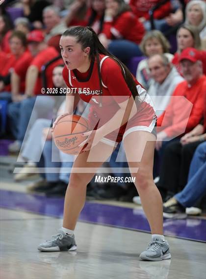Thumbnail 3 in Logan Elm vs. Circleville (OHSAA D4 District Final) photogallery.