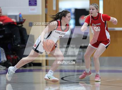 Thumbnail 3 in Logan Elm vs. Circleville (OHSAA D4 District Final) photogallery.