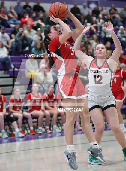 Thumbnail 1 in Logan Elm vs. Circleville (OHSAA D4 District Final) photogallery.
