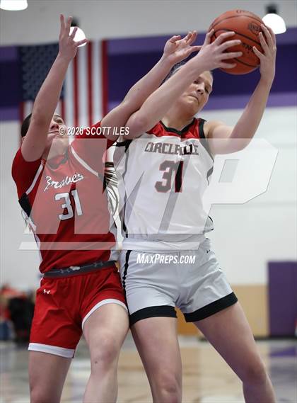 Thumbnail 1 in Logan Elm vs. Circleville (OHSAA D4 District Final) photogallery.