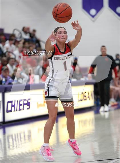 Thumbnail 3 in Logan Elm vs. Circleville (OHSAA D4 District Final) photogallery.