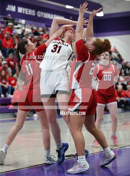 Thumbnail 2 in Logan Elm vs. Circleville (OHSAA D4 District Final) photogallery.