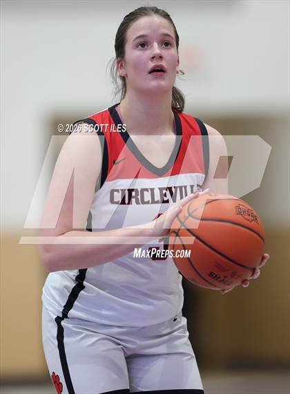Thumbnail 1 in Logan Elm vs. Circleville (OHSAA D4 District Final) photogallery.
