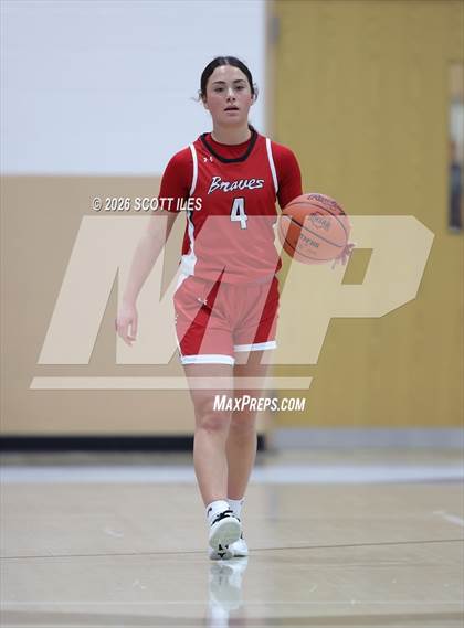 Thumbnail 1 in Logan Elm vs. Circleville (OHSAA D4 District Final) photogallery.