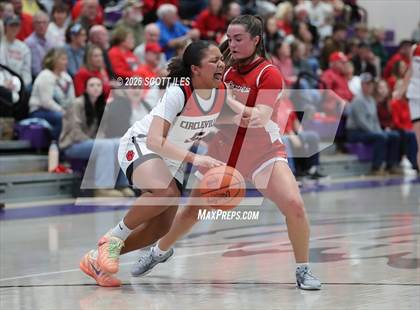 Thumbnail 2 in Logan Elm vs. Circleville (OHSAA D4 District Final) photogallery.