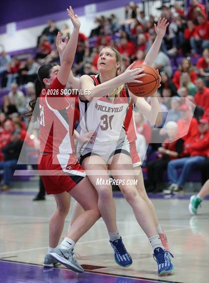 Thumbnail 2 in Logan Elm vs. Circleville (OHSAA D4 District Final) photogallery.
