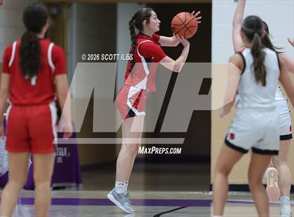 Thumbnail 1 in Logan Elm vs. Circleville (OHSAA D4 District Final) photogallery.