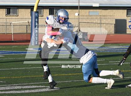 Thumbnail 3 in Granite Hills vs West Hills photogallery.
