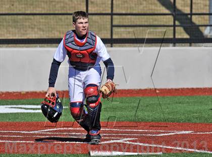 Thumbnail 3 in John Paul II vs St. Michaels (Texas Private School Classic) photogallery.