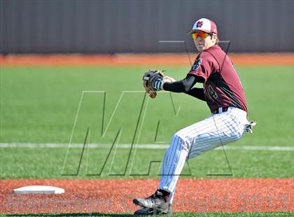 Thumbnail 3 in John Paul II vs St. Michaels (Texas Private School Classic) photogallery.