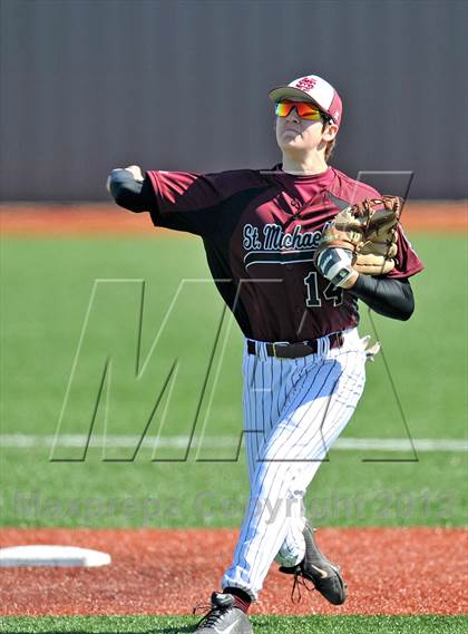 Thumbnail 2 in John Paul II vs St. Michaels (Texas Private School Classic) photogallery.