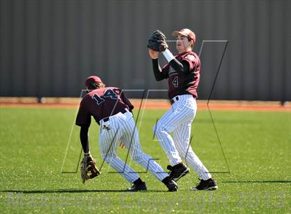 Thumbnail 2 in John Paul II vs St. Michaels (Texas Private School Classic) photogallery.