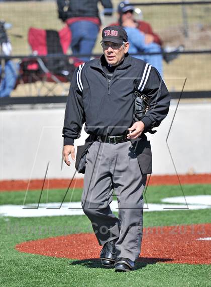 Thumbnail 2 in John Paul II vs St. Michaels (Texas Private School Classic) photogallery.