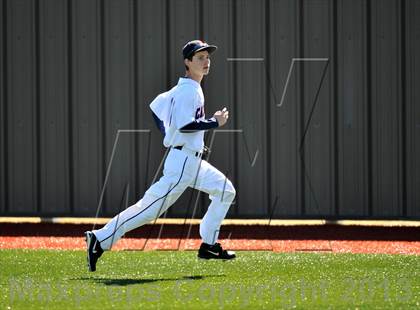 Thumbnail 1 in John Paul II vs St. Michaels (Texas Private School Classic) photogallery.