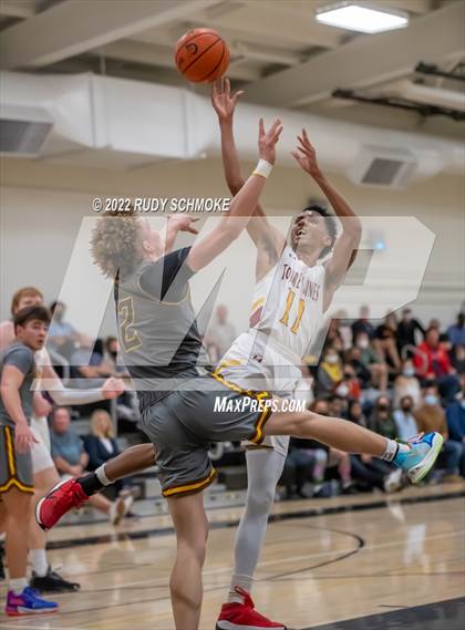 Thumbnail 3 in Francis Parker vs. Torrey Pines (Battle at the Bay) photogallery.