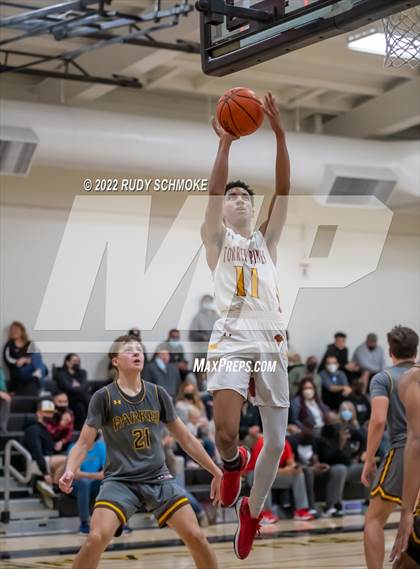 Thumbnail 2 in Francis Parker vs. Torrey Pines (Battle at the Bay) photogallery.