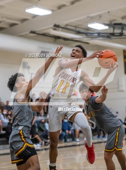 Thumbnail 3 in Francis Parker vs. Torrey Pines (Battle at the Bay) photogallery.