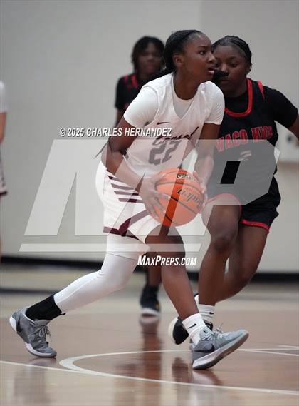 Thumbnail 3 in Waco vs A&M Consolidated (Aggieland Invitational) photogallery.