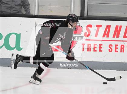 Thumbnail 2 in Prout vs. Bishop Hendricken (RIIL D1 Final) photogallery.