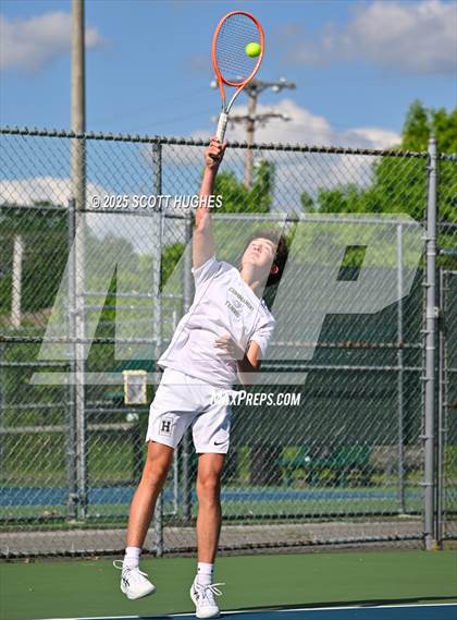 Thumbnail 3 in Hendersonville vs Wilson Central (District 9AA Team) photogallery.