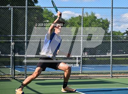Thumbnail 3 in Hendersonville vs Wilson Central (District 9AA Team) photogallery.