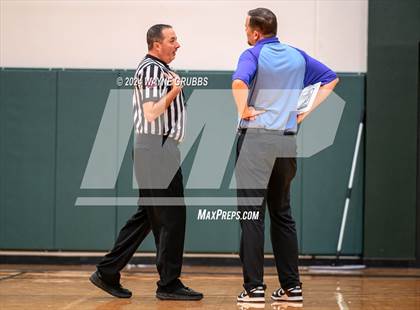 Thumbnail 3 in Hooks vs. Tatum (Tenaha ISD Holiday Hoops) photogallery.