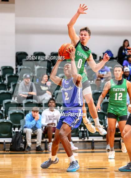 Thumbnail 1 in Hooks vs. Tatum (Tenaha ISD Holiday Hoops) photogallery.