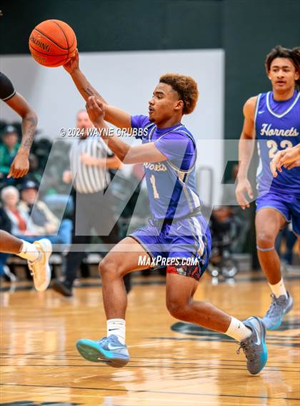 Thumbnail 2 in Hooks vs. Tatum (Tenaha ISD Holiday Hoops) photogallery.