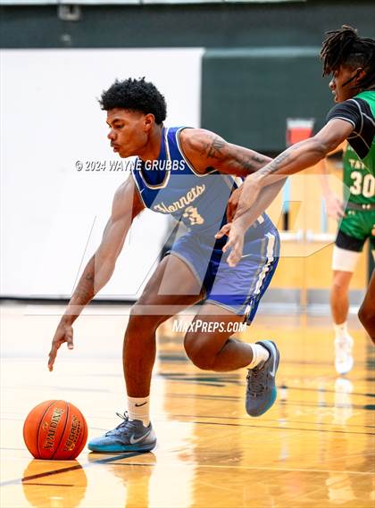 Thumbnail 2 in Hooks vs. Tatum (Tenaha ISD Holiday Hoops) photogallery.