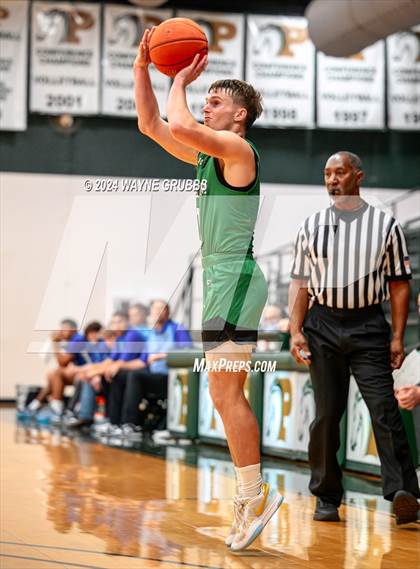 Thumbnail 3 in Hooks vs. Tatum (Tenaha ISD Holiday Hoops) photogallery.