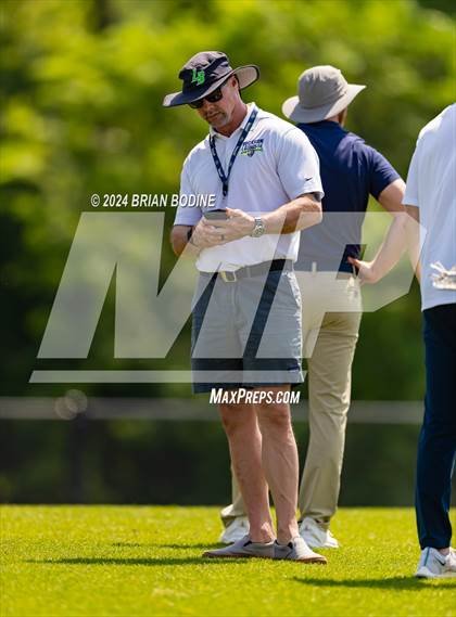 Thumbnail 2 in Lucy Beckham vs Hilton Head (SCHSL 4A Round 2) photogallery.