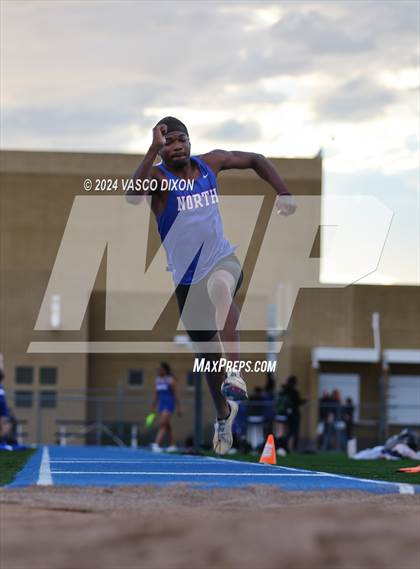 Thumbnail 2 in Estrella Foothills Invitational photogallery.