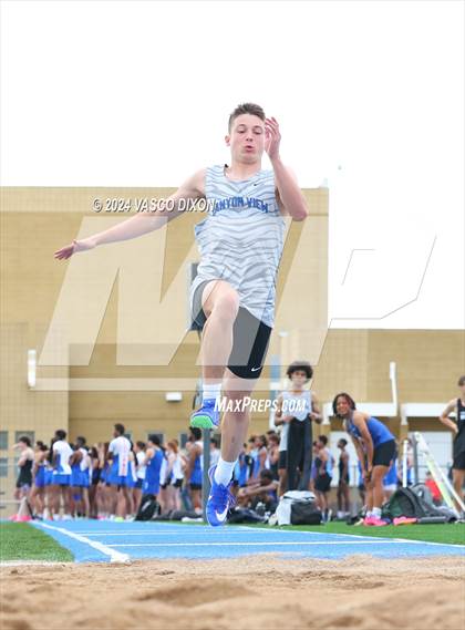 Thumbnail 1 in Estrella Foothills Invitational photogallery.