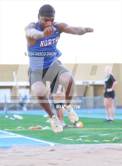Thumbnail 1 in Estrella Foothills Invitational photogallery.