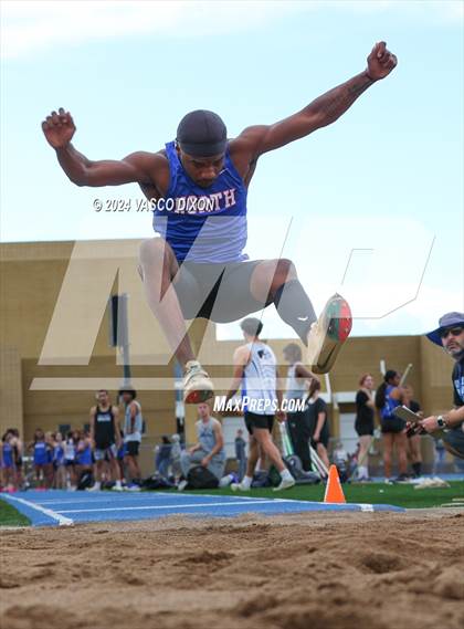 Thumbnail 3 in Estrella Foothills Invitational photogallery.