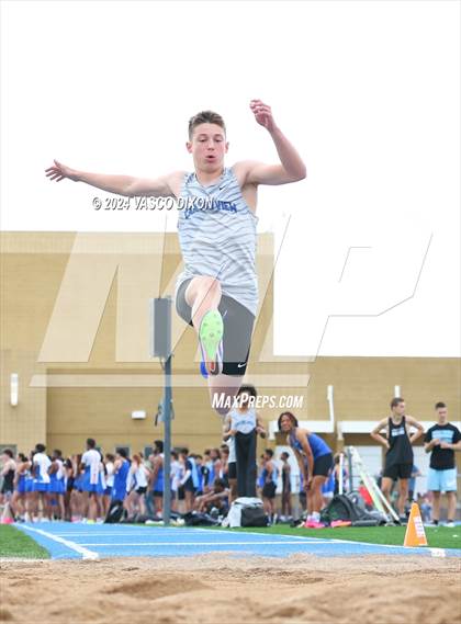 Thumbnail 3 in Estrella Foothills Invitational photogallery.