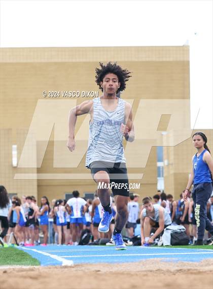 Thumbnail 2 in Estrella Foothills Invitational photogallery.