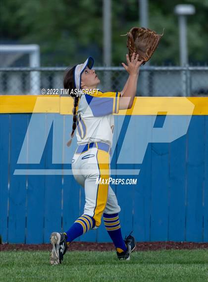 Thumbnail 2 in New Palestine @ Greenfield-Central photogallery.