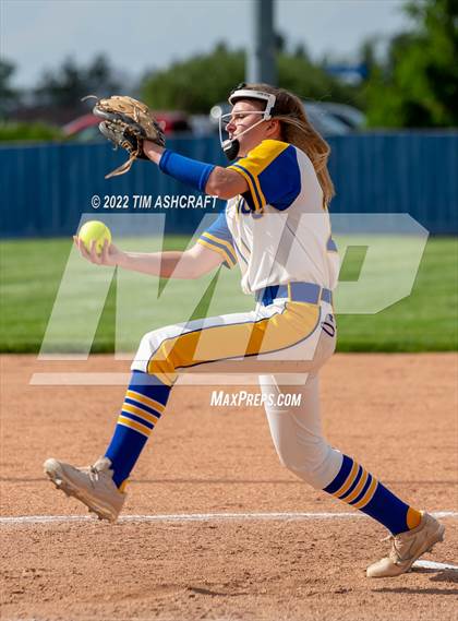 Thumbnail 3 in New Palestine @ Greenfield-Central photogallery.
