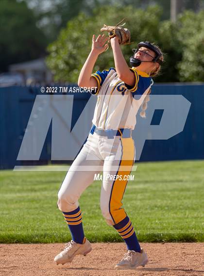 Thumbnail 3 in New Palestine @ Greenfield-Central photogallery.
