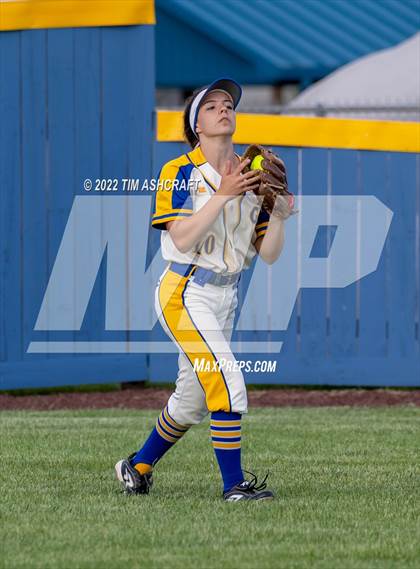 Thumbnail 3 in New Palestine @ Greenfield-Central photogallery.