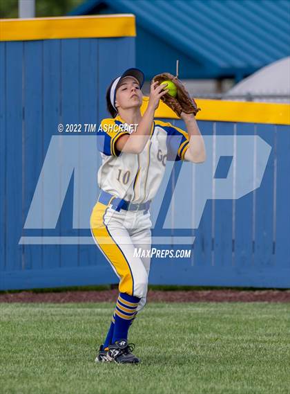 Thumbnail 2 in New Palestine @ Greenfield-Central photogallery.